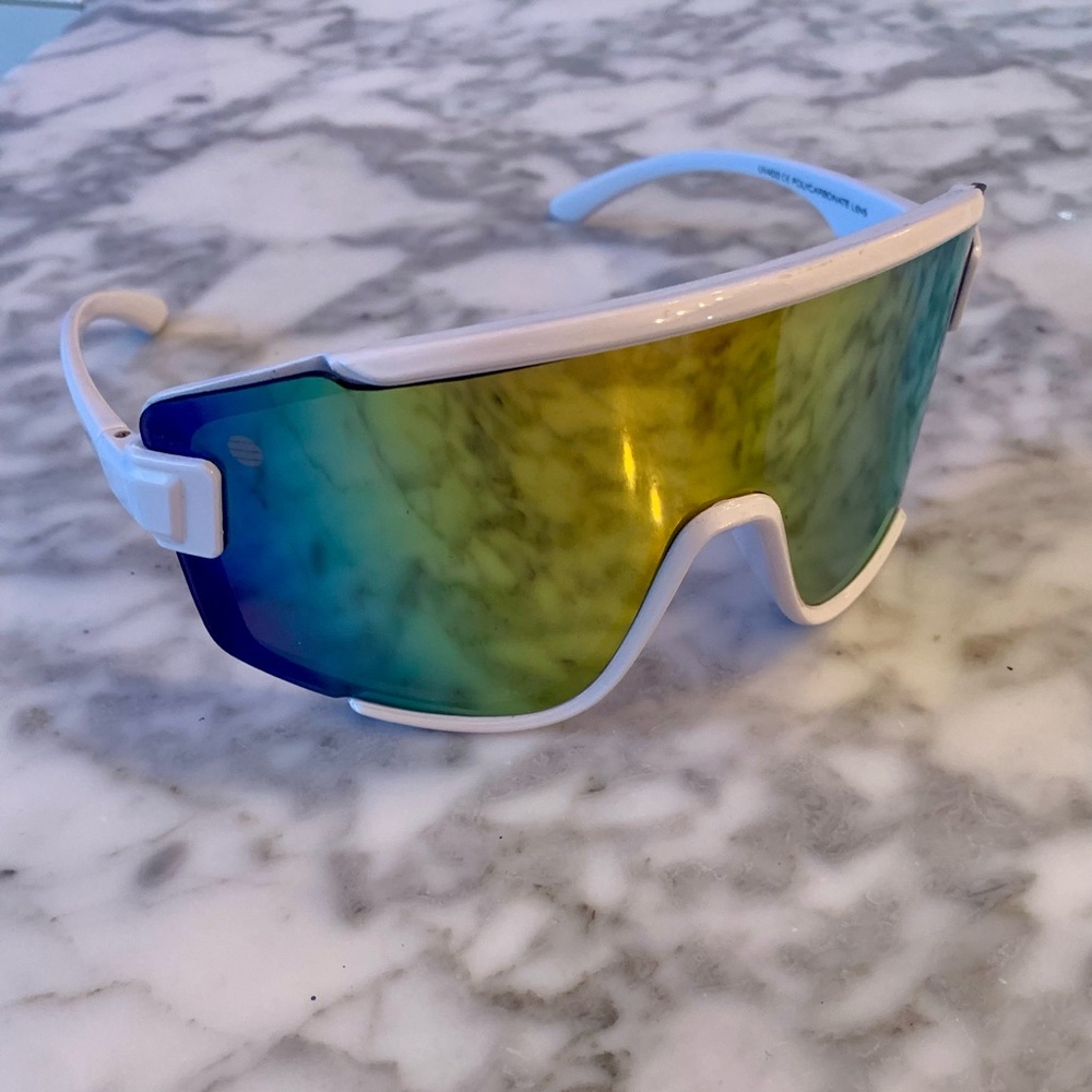 Solar X Shield Sunglasses Mens Whit Wrap 400UV Polycarbonate Lens 59243XL NEW